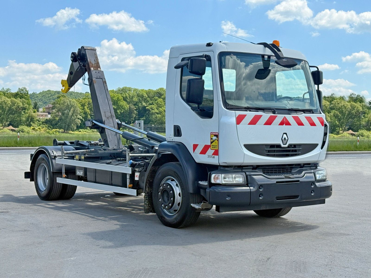 Renault MIDLUM 300 DXI* ABROLLKIPPER * TOPZUSTAND - Haakarmsysteem vrachtwagen, Kraanwagen: afbeelding 1 Renault MIDLUM 300 DXI* ABROLLKIPPER * TOPZUSTAND - Haakarmsysteem vrachtwagen, Kraanwagen: afbeelding 1