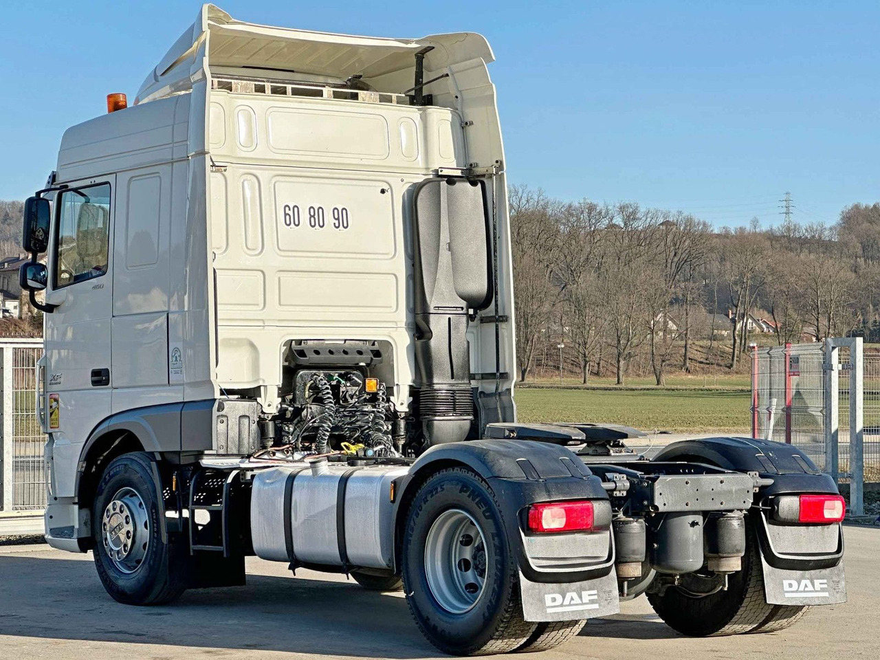 DAF XF 460 * Sattelzugmaschine * TOPZUSTAND - Trekker: afbeelding 4 DAF XF 460 * Sattelzugmaschine * TOPZUSTAND - Trekker: afbeelding 4