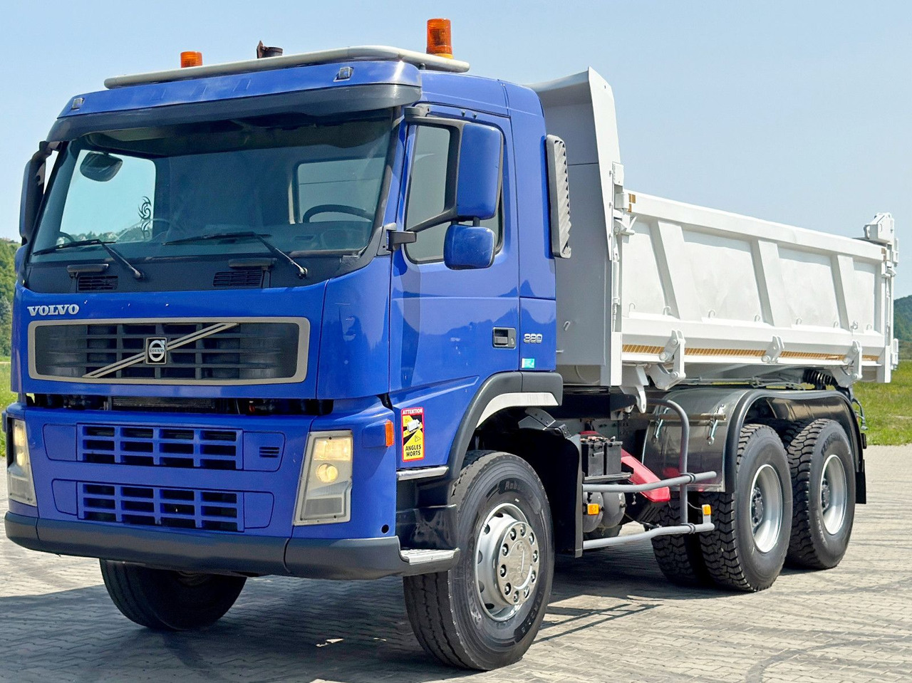 Volvo FM 380 Kipper 5,20 m + BORDMATIC / 6x4 - Kipper vrachtwagen, Kraanwagen: afbeelding 5 Volvo FM 380 Kipper 5,20 m + BORDMATIC / 6x4 - Kipper vrachtwagen, Kraanwagen: afbeelding 5