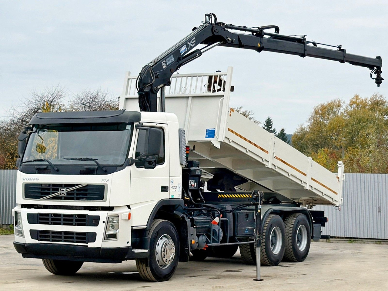 Volvo FM 400 Kipper 6,20m * HIAB 144 B-3 HIDUO* 6x4 - Kraanwagen: afbeelding 2 Volvo FM 400 Kipper 6,20m * HIAB 144 B-3 HIDUO* 6x4 - Kraanwagen: afbeelding 2