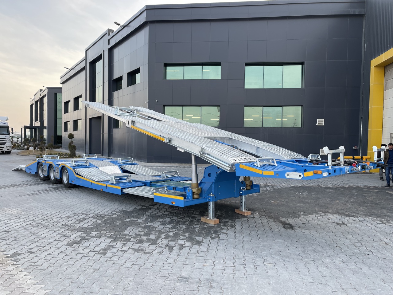 Nieuw Autotransport oplegger voor het vervoer van zwaar materieel LIDER 2025 NEW UNUSED READY IN FACTORY STOCK: afbeelding 11 Nieuw Autotransport oplegger voor het vervoer van zwaar materieel LIDER 2025 NEW UNUSED READY IN FACTORY STOCK: afbeelding 11