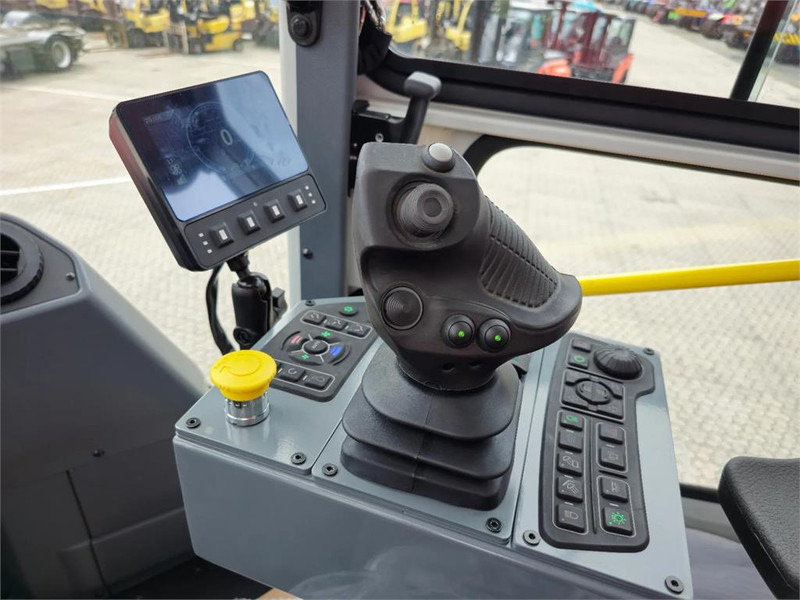 Kalmar DRU450-62S5 - Reach stacker: afbeelding 3 Kalmar DRU450-62S5 - Reach stacker: afbeelding 3