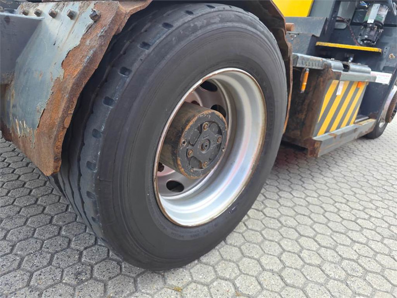 Leasing Terberg RT222 4x4 Terberg RT222 4x4: afbeelding 16 Leasing Terberg RT222 4x4 Terberg RT222 4x4: afbeelding 16