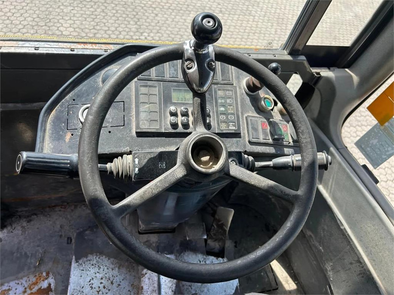 Terminal trekker Terberg RT282 4x4: afbeelding 9 Terminal trekker Terberg RT282 4x4: afbeelding 9