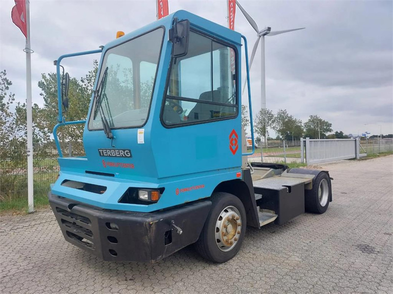 Terberg YT182 - Terminal trekker: afbeelding 2 Terberg YT182 - Terminal trekker: afbeelding 2