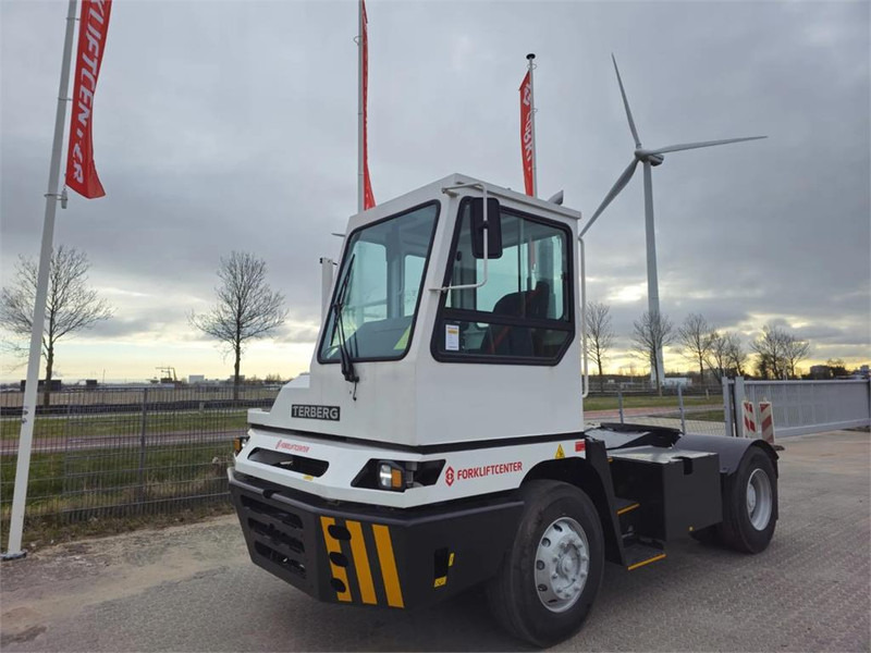 Terberg YT220 - Terminal trekker: afbeelding 2 Terberg YT220 - Terminal trekker: afbeelding 2