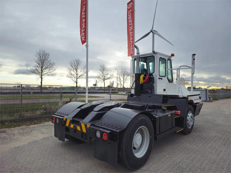 Terberg YT220 - Terminal trekker: afbeelding 5 Terberg YT220 - Terminal trekker: afbeelding 5