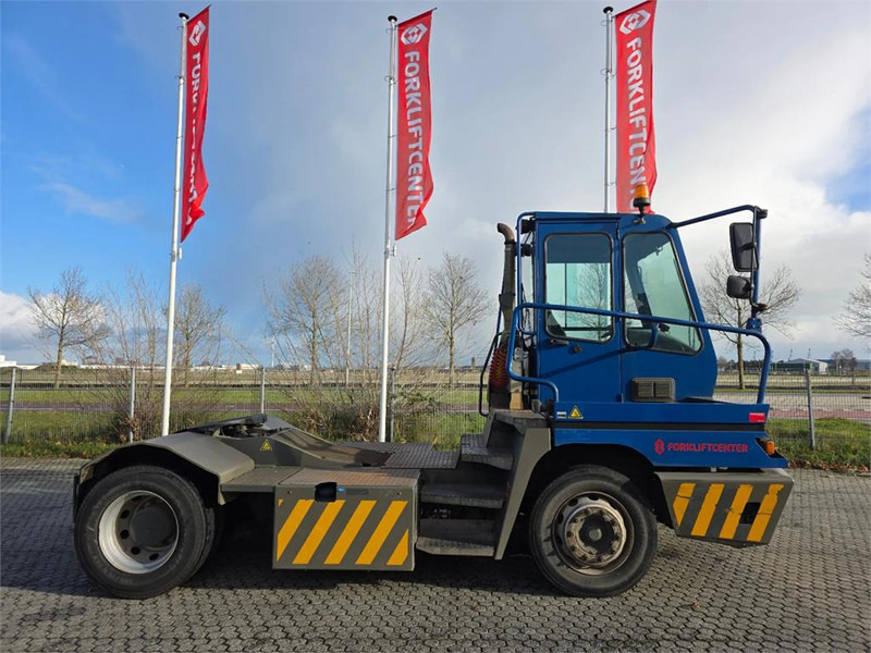 Terberg YT222 - Terminal trekker: afbeelding 3 Terberg YT222 - Terminal trekker: afbeelding 3