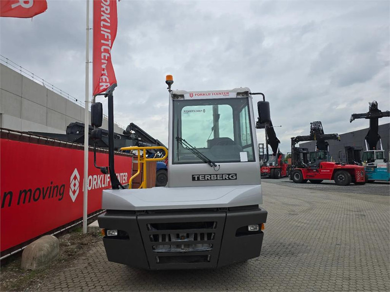 Terberg YT223 - Terminal trekker: afbeelding 5 Terberg YT223 - Terminal trekker: afbeelding 5
