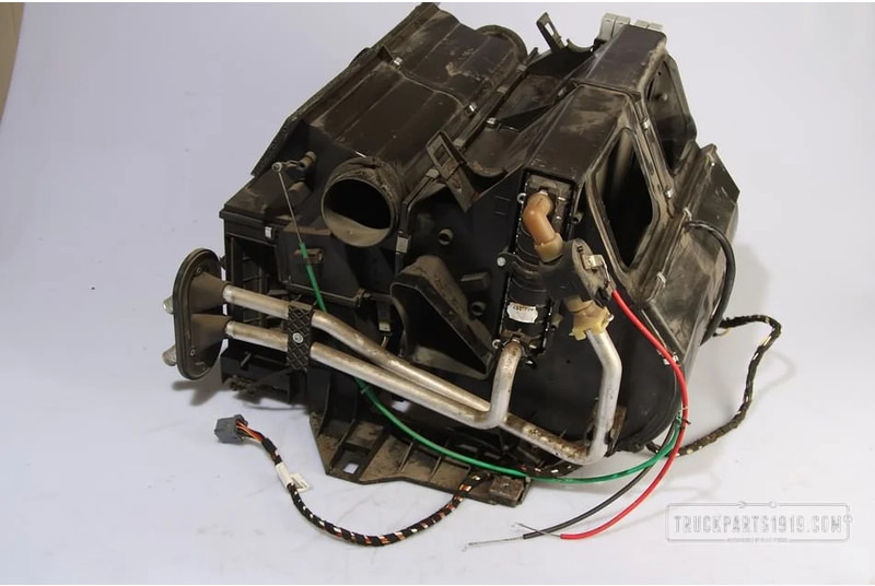 DAF Heating, Ventilation & AC Kachel unit DAF XF105 - Verwarming/ Ventilatie voor Vrachtwagen: afbeelding 2 DAF Heating, Ventilation & AC Kachel unit DAF XF105 - Verwarming/ Ventilatie voor Vrachtwagen: afbeelding 2
