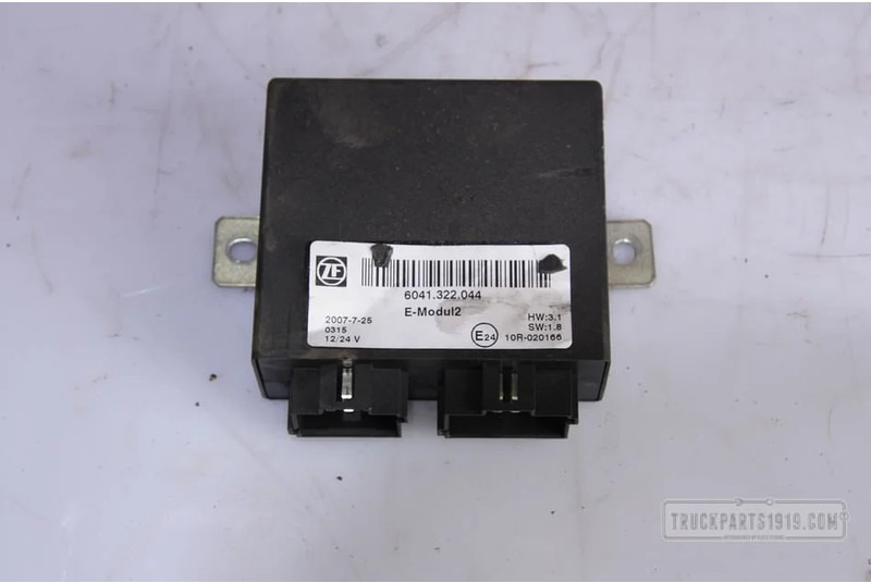 DAF XF Electrical System Versnellingsbak stuurkast DAF - ECU voor Vrachtwagen: afbeelding 1 DAF XF Electrical System Versnellingsbak stuurkast DAF - ECU voor Vrachtwagen: afbeelding 1