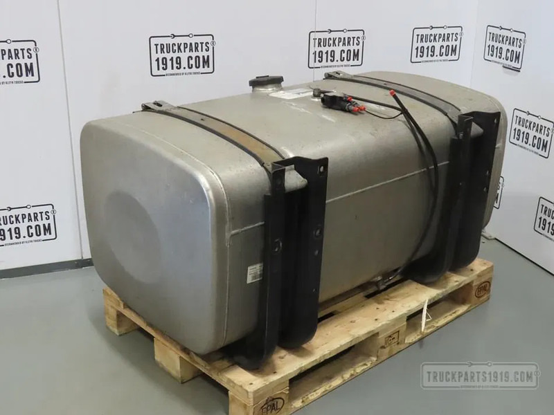MAN 81.12201-5969 Brandstoftank + steunen 480L - Brandstoftank voor Vrachtwagen: afbeelding 2 MAN 81.12201-5969 Brandstoftank + steunen 480L - Brandstoftank voor Vrachtwagen: afbeelding 2