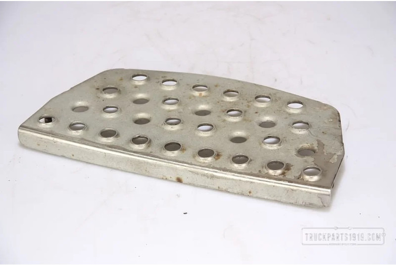 MAN Body & Chassis Parts Instapplaat - Carrosserie en exterieur voor Vrachtwagen: afbeelding 1 MAN Body & Chassis Parts Instapplaat - Carrosserie en exterieur voor Vrachtwagen: afbeelding 1