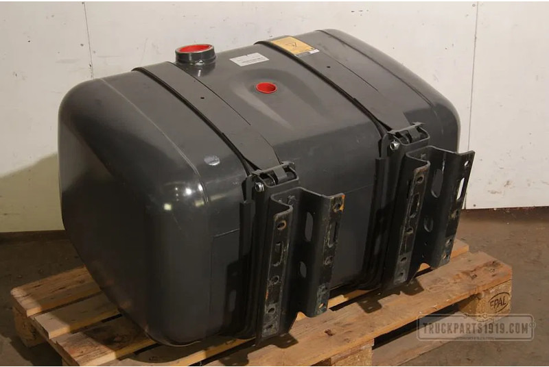 Mercedes-Benz 9604707102 Brandstoftank + steunen 290L - Brandstoftank voor Vrachtwagen: afbeelding 2 Mercedes-Benz 9604707102 Brandstoftank + steunen 290L - Brandstoftank voor Vrachtwagen: afbeelding 2