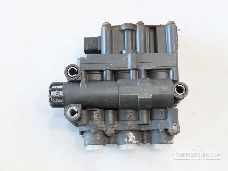 Mercedes-Benz A 001 327 13 25 ECAS magneetventiel MP4 - Klep voor Vrachtwagen: afbeelding 1 Mercedes-Benz A 001 327 13 25 ECAS magneetventiel MP4 - Klep voor Vrachtwagen: afbeelding 1