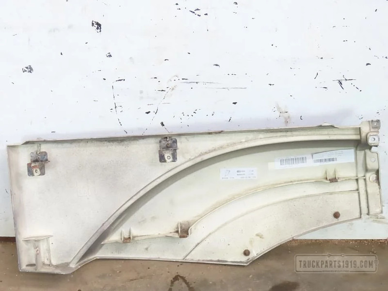 Mercedes-Benz Body & Chassis Parts Spatscherm verlenging LI. M - Spatbord voor Vrachtwagen: afbeelding 2 Mercedes-Benz Body & Chassis Parts Spatscherm verlenging LI. M - Spatbord voor Vrachtwagen: afbeelding 2