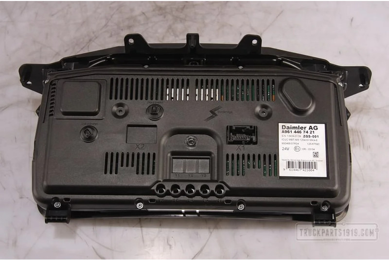 Mercedes-Benz MB Electrical System Instrumentenpaneel MP4 - Elektrisch systeem voor Vrachtwagen: afbeelding 2 Mercedes-Benz MB Electrical System Instrumentenpaneel MP4 - Elektrisch systeem voor Vrachtwagen: afbeelding 2