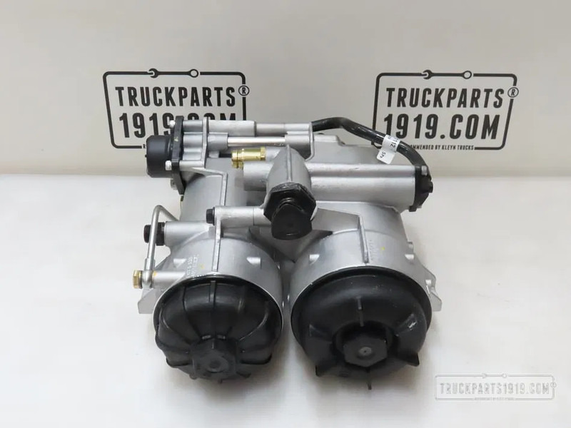 Scania 2279174 Brandstoffilterhuis Scania - Brandstofsysteem voor Bedrijfswagen: afbeelding 2 Scania 2279174 Brandstoffilterhuis Scania - Brandstofsysteem voor Bedrijfswagen: afbeelding 2