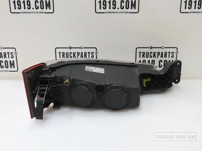 Volvo 22332592 | Mistlamp Li. - Mistlamp voor Vrachtwagen: afbeelding 2 Volvo 22332592 | Mistlamp Li. - Mistlamp voor Vrachtwagen: afbeelding 2