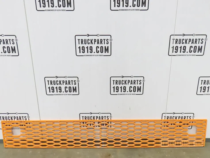 Volvo 23835186 Grille plaat FH5 - Motorkap voor Vrachtwagen: afbeelding 1 Volvo 23835186 Grille plaat FH5 - Motorkap voor Vrachtwagen: afbeelding 1