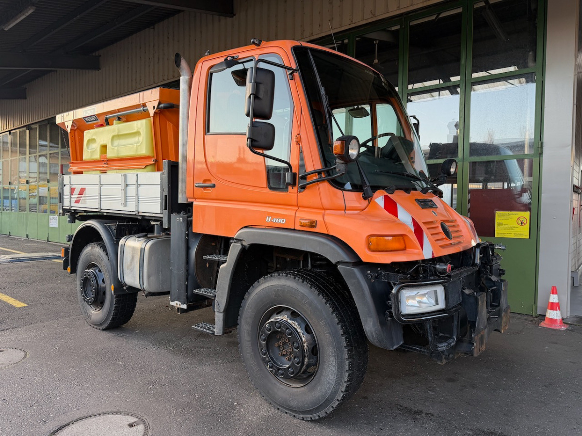 UNIMOG U400 - Gemeentelijke machine/ Speciaal: afbeelding 1 UNIMOG U400 - Gemeentelijke machine/ Speciaal: afbeelding 1