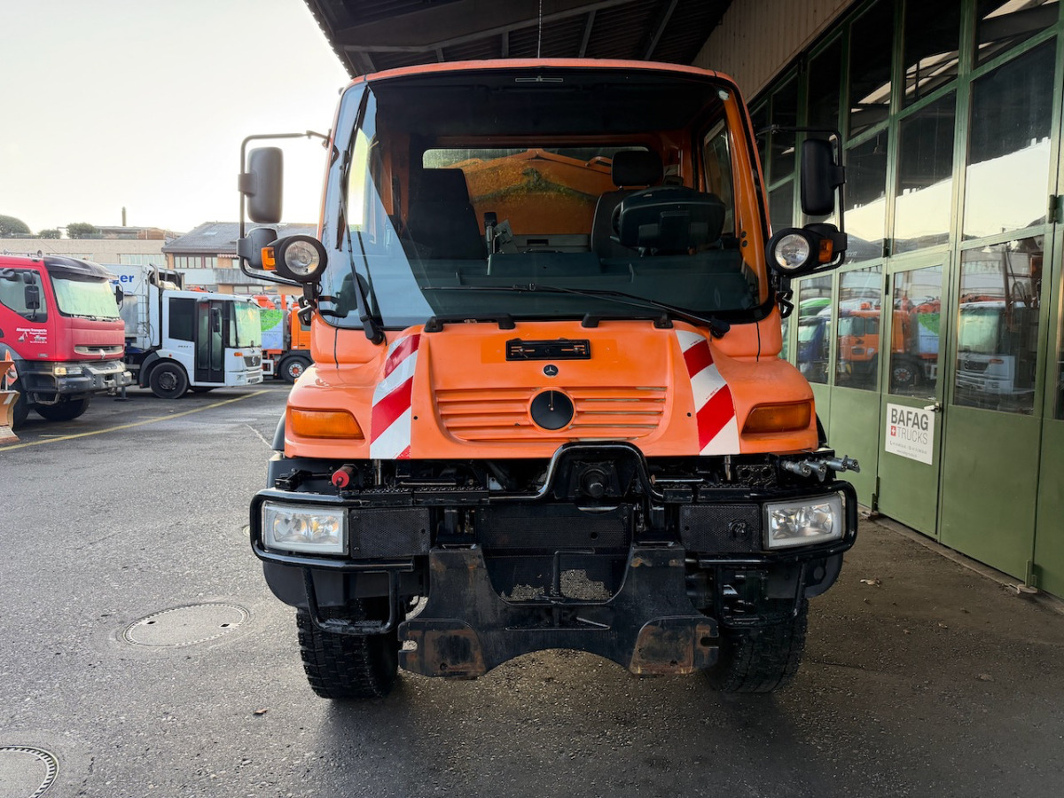 UNIMOG U400 - Gemeentelijke machine/ Speciaal: afbeelding 3 UNIMOG U400 - Gemeentelijke machine/ Speciaal: afbeelding 3