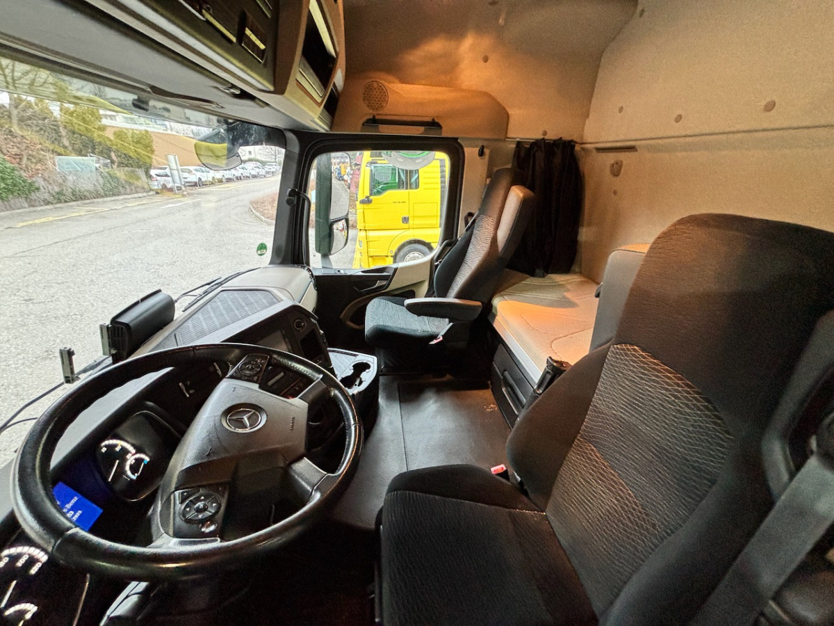 MERCEDES 2543 6x2 - Containertransporter/ Wissellaadbak vrachtwagen: afbeelding 4 MERCEDES 2543 6x2 - Containertransporter/ Wissellaadbak vrachtwagen: afbeelding 4