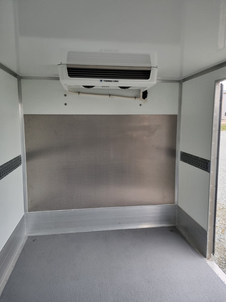 Renault Master Kühlkoffer O°/+20°C 230V Standkühlung - Koelwagen: afbeelding 5 Renault Master Kühlkoffer O°/+20°C 230V Standkühlung - Koelwagen: afbeelding 5