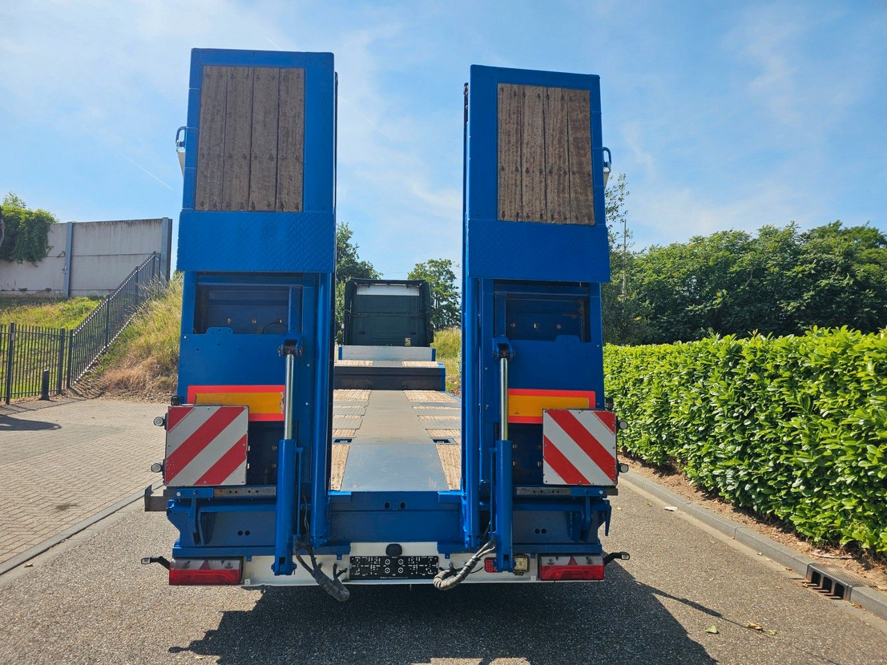 Kässbohrer LB3E Semie Tieflader Mit Rampen - Dieplader oplegger: afbeelding 5 Kässbohrer LB3E Semie Tieflader Mit Rampen - Dieplader oplegger: afbeelding 5
