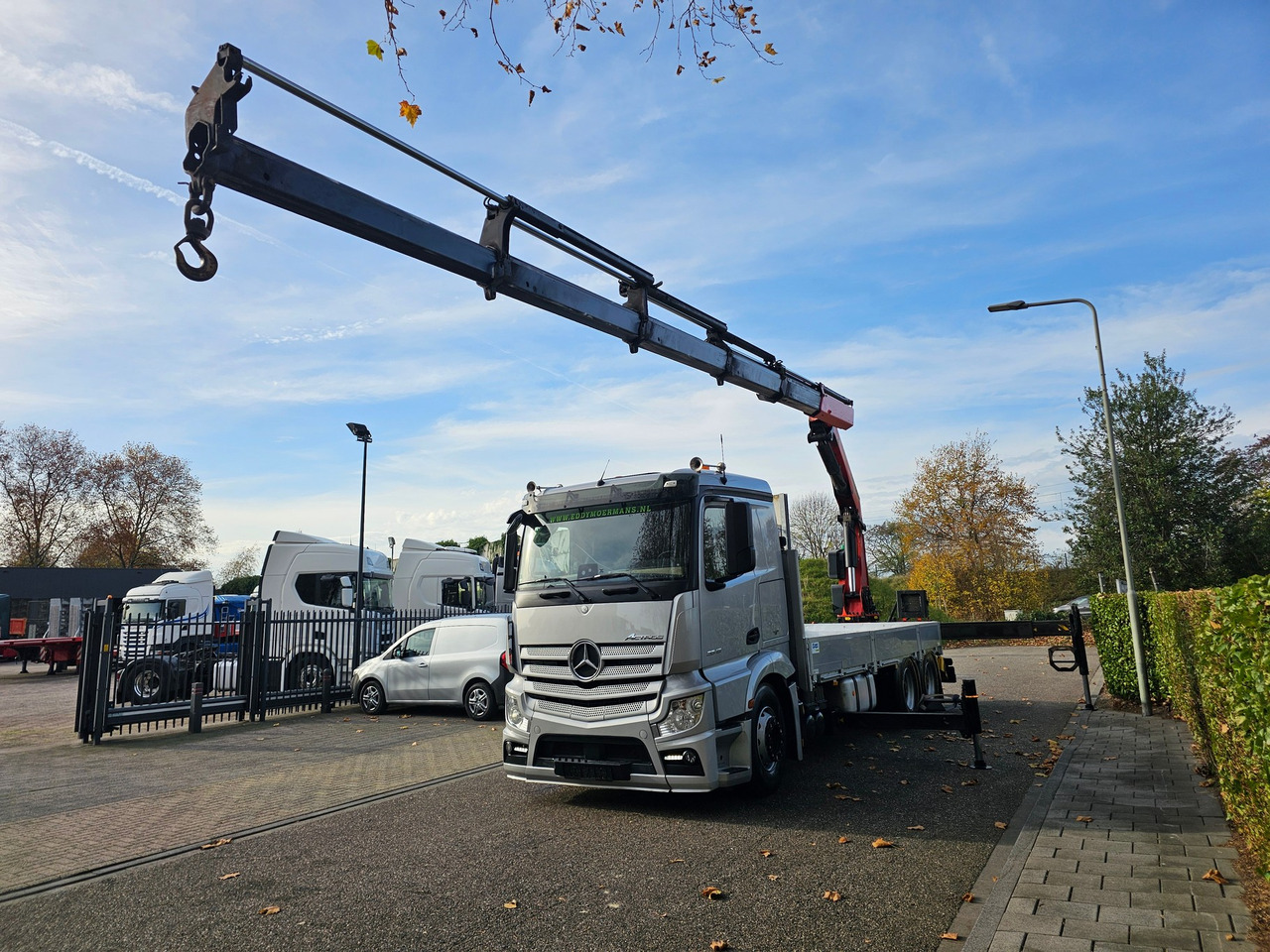 Mercedes Benz Actros 2645 6x4 - Vrachtwagen met open laadbak, Kraanwagen: afbeelding 3 Mercedes Benz Actros 2645 6x4 - Vrachtwagen met open laadbak, Kraanwagen: afbeelding 3
