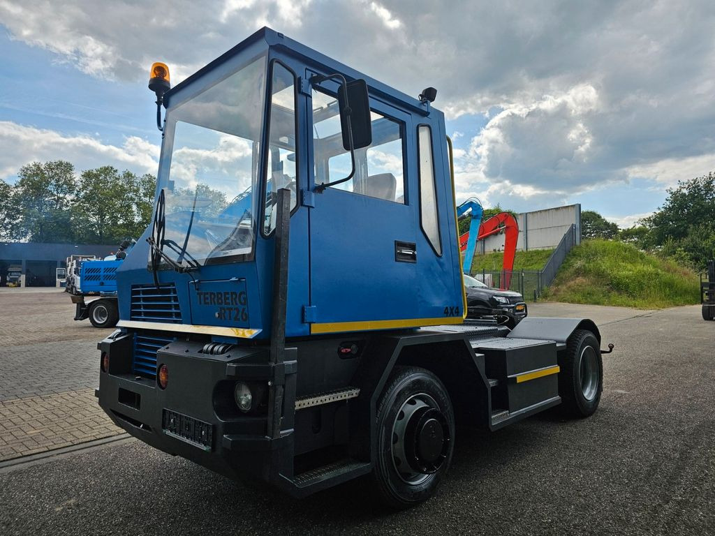 Terberg RT 26 4x4 Rangier Terminal SZM - Trekker: afbeelding 3 Terberg RT 26 4x4 Rangier Terminal SZM - Trekker: afbeelding 3