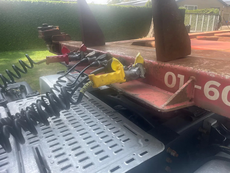 Renders 2x 20 1x 30 1x 40 in prijs verlaagt - Containertransporter/ Wissellaadbak oplegger: afbeelding 2 Renders 2x 20 1x 30 1x 40 in prijs verlaagt - Containertransporter/ Wissellaadbak oplegger: afbeelding 2