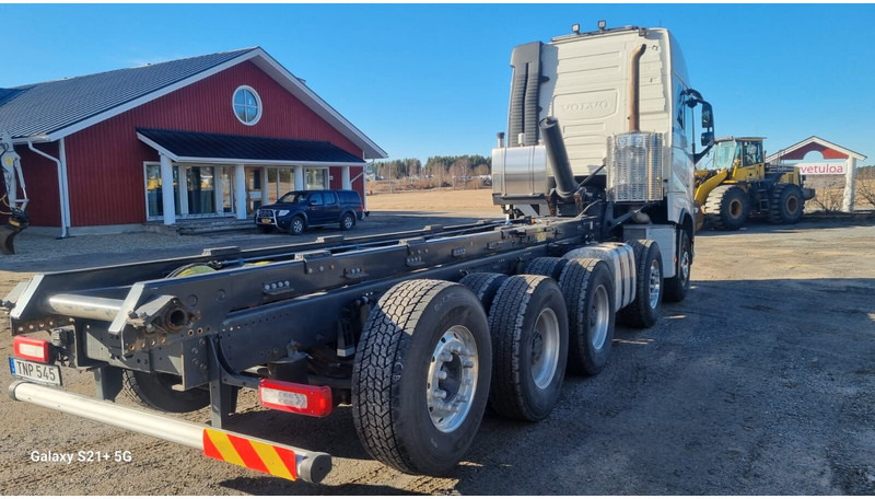 Volvo FH750 New engine and gearbox - Chassis vrachtwagen: afbeelding 3 Volvo FH750 New engine and gearbox - Chassis vrachtwagen: afbeelding 3