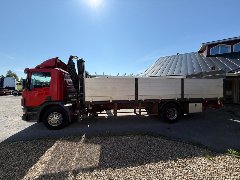 Volvo Scania P94 - Vrachtwagen met open laadbak, Kraanwagen: afbeelding 4 Volvo Scania P94 - Vrachtwagen met open laadbak, Kraanwagen: afbeelding 4