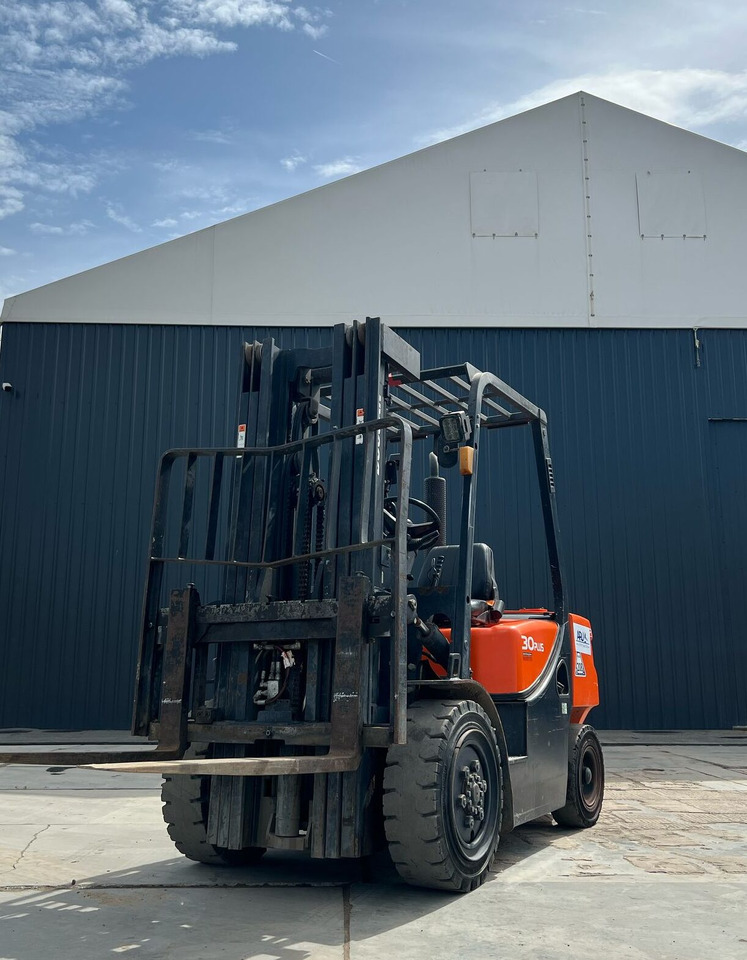 DOOSAN D30 GP - Heftruck: afbeelding 2 DOOSAN D30 GP - Heftruck: afbeelding 2