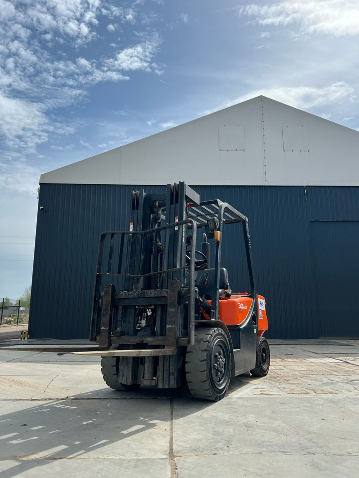 DOOSAN D30 GP - Heftruck: afbeelding 1 DOOSAN D30 GP - Heftruck: afbeelding 1