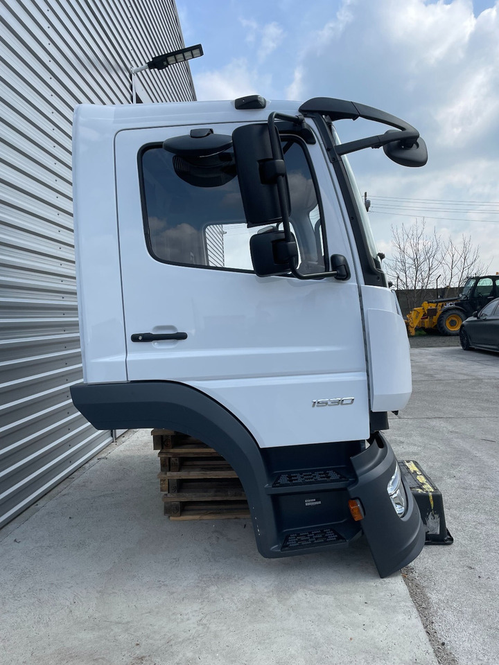 MB ATEGO CABINE EURO 6 TUNEL VOOR 6 CYL.MOTOR INCL. SEAT 000074A - Cabine voor Vrachtwagen: afbeelding 3 MB ATEGO CABINE EURO 6 TUNEL VOOR 6 CYL.MOTOR INCL. SEAT 000074A - Cabine voor Vrachtwagen: afbeelding 3