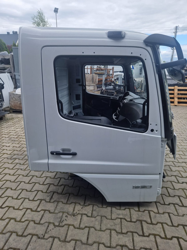 MB ATEGO CABINE EURO 6 TUNEL VOOR 6 CYL.MOTOR WITHOUT SEAT 000074 - Cabine voor Vrachtwagen: afbeelding 3 MB ATEGO CABINE EURO 6 TUNEL VOOR 6 CYL.MOTOR WITHOUT SEAT 000074 - Cabine voor Vrachtwagen: afbeelding 3
