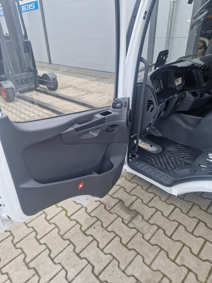 MB ATEGO CABINE EURO 6 TUNEL VOOR 6 CYL.MOTOR WITHOUT SEAT 000074 - Cabine voor Vrachtwagen: afbeelding 5 MB ATEGO CABINE EURO 6 TUNEL VOOR 6 CYL.MOTOR WITHOUT SEAT 000074 - Cabine voor Vrachtwagen: afbeelding 5