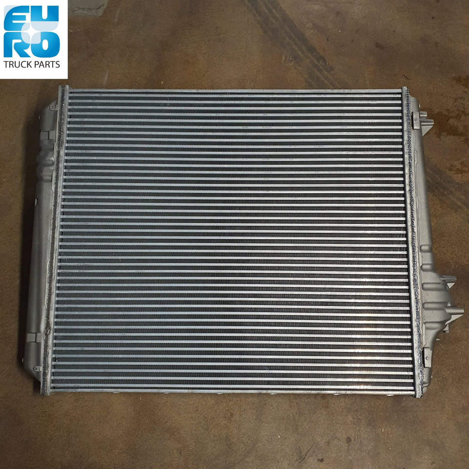 VOLVO FH4 INTERCOOLER 21208268R - Intercooler voor Vrachtwagen: afbeelding 2 VOLVO FH4 INTERCOOLER 21208268R - Intercooler voor Vrachtwagen: afbeelding 2