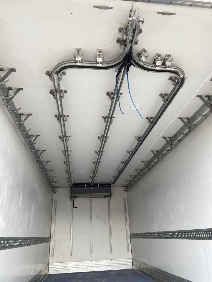 RENAULT D16 - Koelwagen vrachtwagen: afbeelding 5 RENAULT D16 - Koelwagen vrachtwagen: afbeelding 5