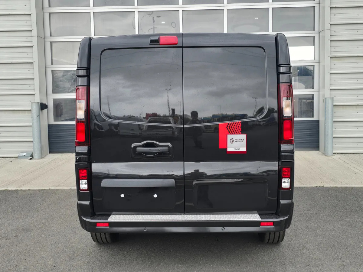 NEW Renault Trafic Exclusive 170BHP/150BHP Auto Black - Gesloten bestelwagen: afbeelding 5 NEW Renault Trafic Exclusive 170BHP/150BHP Auto Black - Gesloten bestelwagen: afbeelding 5