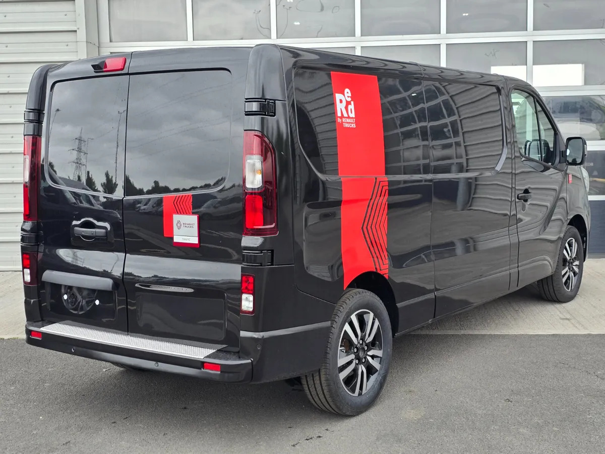 NEW Renault Trafic Exclusive 170BHP/150BHP Manual Black - Gesloten bestelwagen: afbeelding 2 NEW Renault Trafic Exclusive 170BHP/150BHP Manual Black - Gesloten bestelwagen: afbeelding 2