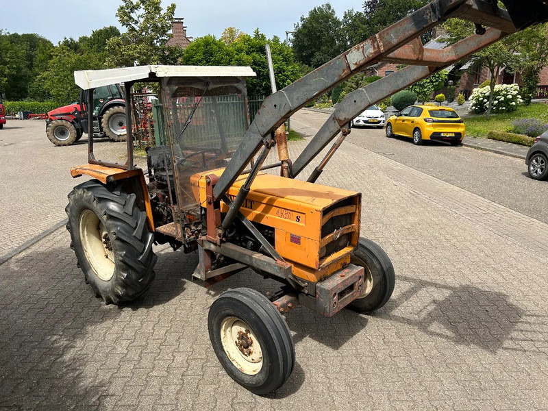 Renault 461S 461S - Tractor: afbeelding 2 Renault 461S 461S - Tractor: afbeelding 2