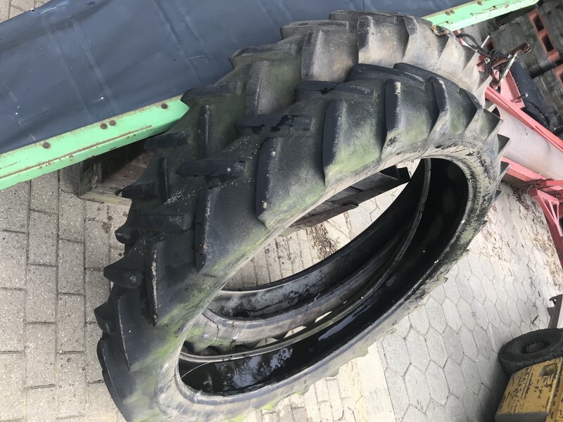 Stel Banden 9.5-44 - Band voor Landbouwmachine: afbeelding 2 Stel Banden 9.5-44 - Band voor Landbouwmachine: afbeelding 2