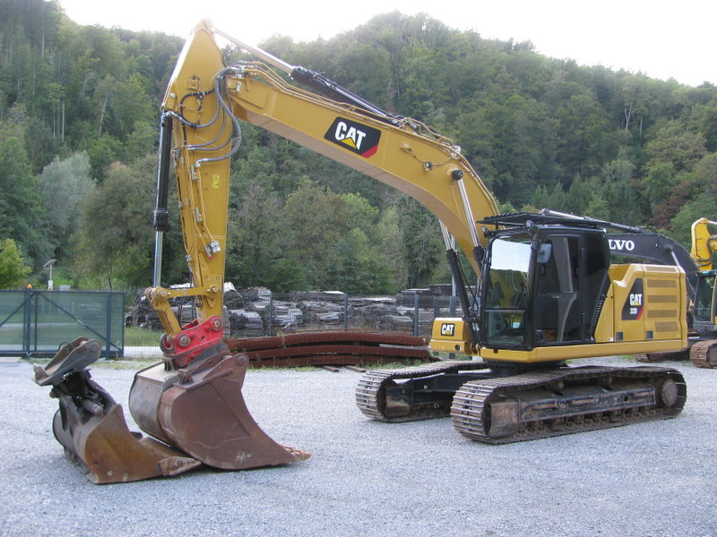 CATERPILLAR 320 with 3 buckets 6.815 houers - Rupsgraafmachine: afbeelding 1 CATERPILLAR 320 with 3 buckets 6.815 houers - Rupsgraafmachine: afbeelding 1