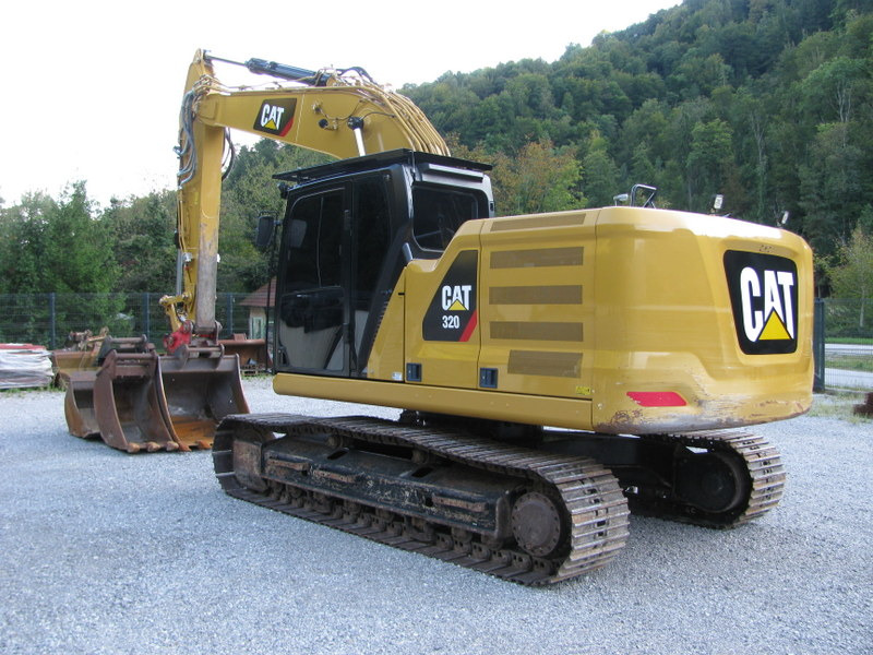 CATERPILLAR 320 with 3 buckets 6.815 houers - Rupsgraafmachine: afbeelding 4 CATERPILLAR 320 with 3 buckets 6.815 houers - Rupsgraafmachine: afbeelding 4