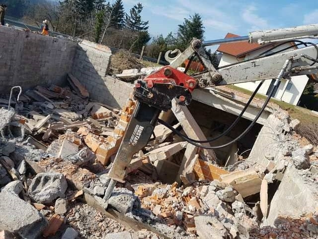 Nieuw Hydraulische hamer voor Bouwmachine Mustang HM250 teža 255kg in 266kg NOVO: afbeelding 7 Nieuw Hydraulische hamer voor Bouwmachine Mustang HM250 teža 255kg in 266kg NOVO: afbeelding 7