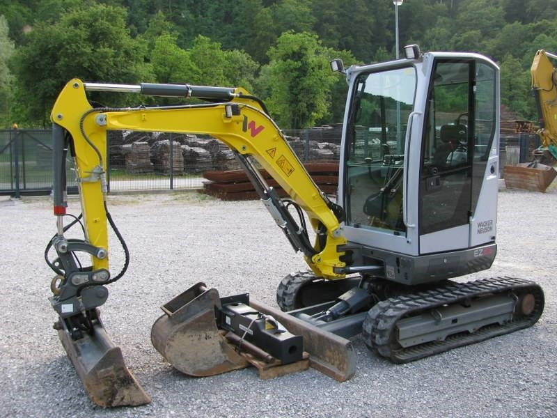 Wacker Neuson EZ26 2 žlici + NOVO kladivo - Minigraafmachine: afbeelding 1 Wacker Neuson EZ26 2 žlici + NOVO kladivo - Minigraafmachine: afbeelding 1