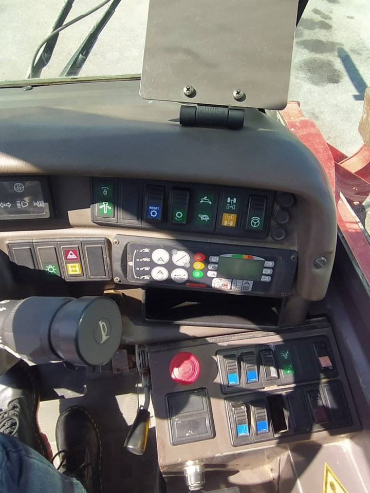 Manitou 1635 - Verreiker: afbeelding 4 Manitou 1635 - Verreiker: afbeelding 4